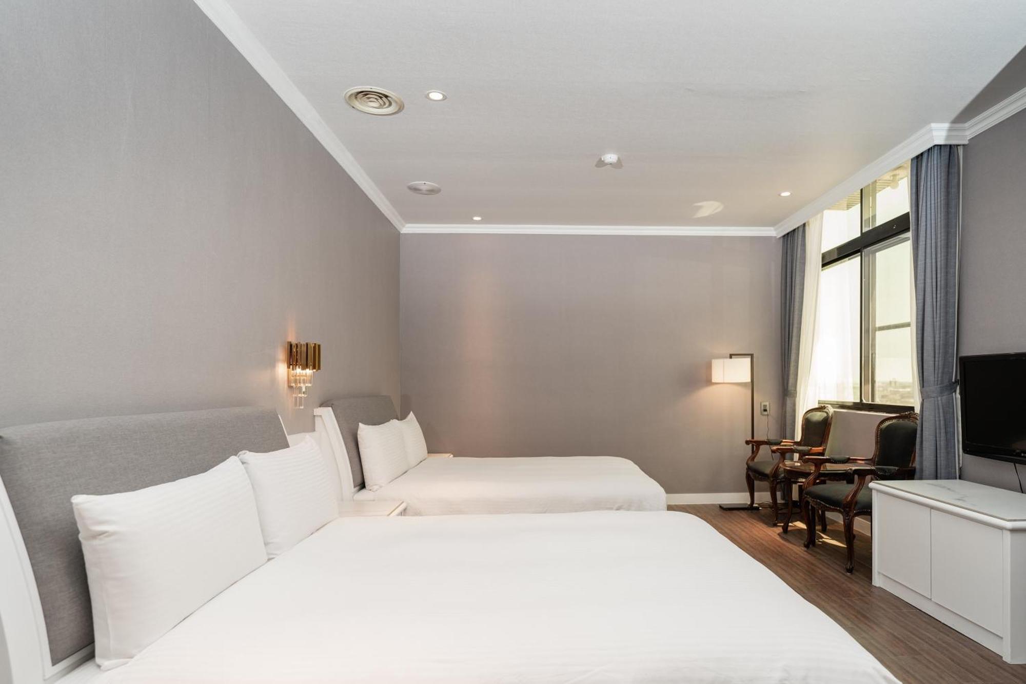 Fu Hsiang Hotel Yilan Exterior photo