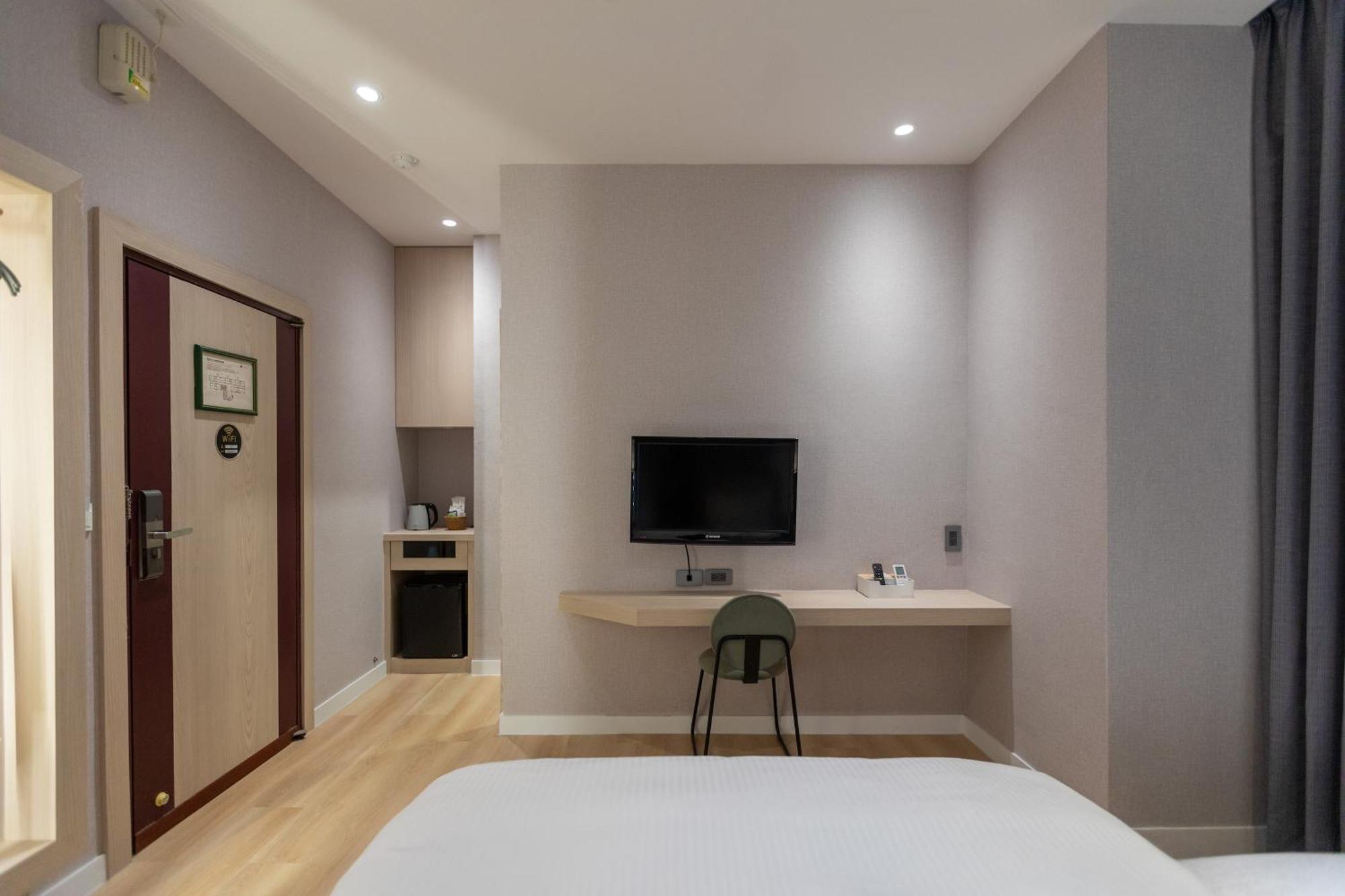 Fu Hsiang Hotel Yilan Room photo